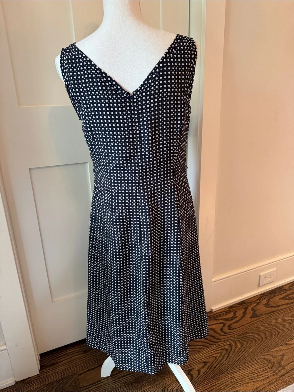 Jones New York Classic Navy Polka Dot Sleeveless Dress - Picture 3 of 4